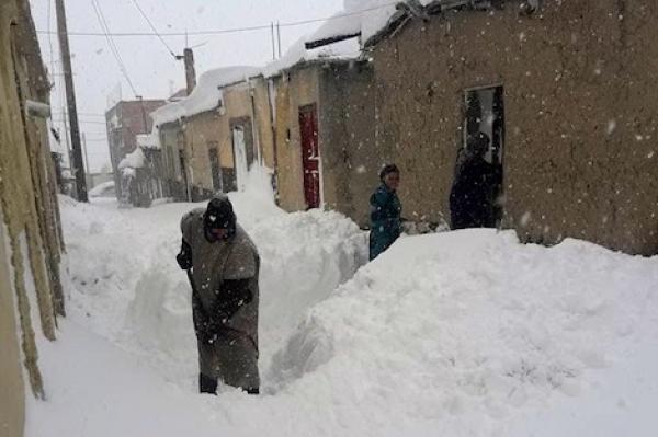 "الثلج" يتسبب في اعفاء مباغث لـ3 عمال من طرف وزارة الداخلية