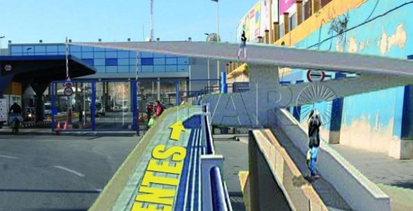 سلطات سبتة المحتلة تتوصل إلى حل "ترقيعي" لتجاوز الاكتظاظ بمعبر "طاراخال"