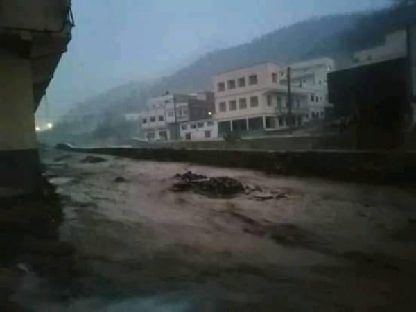 فيديوهات مخيفة...أمطار طوفانية وفيضانات تجتاح إقليم شفشاون والساكنة تطلق نداءات استغاثة