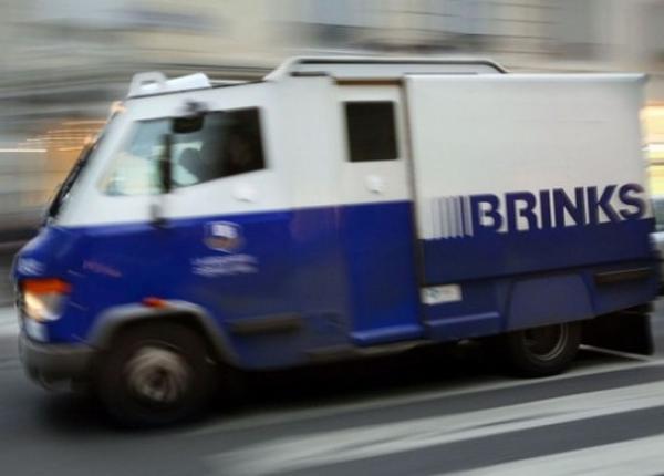 "بنزاكور" يَشرح لـ"أخبارنا" الأسباب الاجتماعية والنفسية لارتفاع محاولات السطو على سيارات نقل الأموال