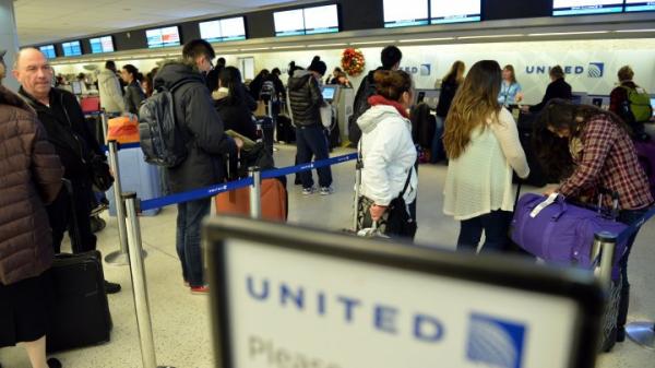 مغربي آخر منع من دخول الولايات المتحدة الأمريكية و السبب صورة في هاتفه