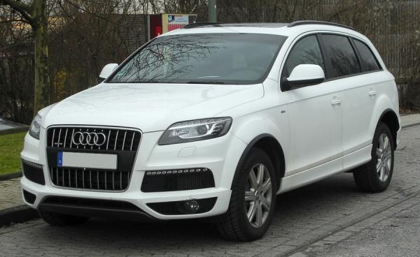 ضبط سيارة فارهة  مسروقة بشارع تونس بتطوان