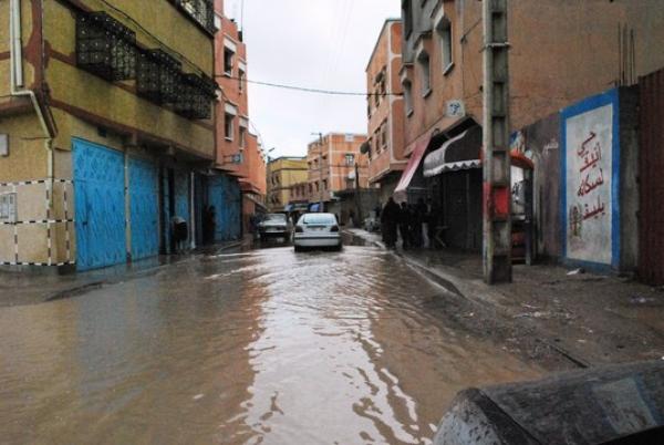 تارودانت .. ثلاث نساء و فتى من أسرة واحدة في عداد المفقودين جراء فيضانات وادي أوغري