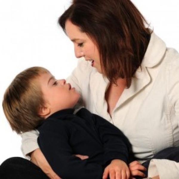 الحامل التي تتعدى سن الـ 35 أكثر عرضة لولادة طفل منغولي