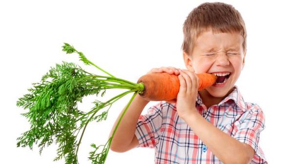 تحديد العامل الرئيسي في اختيار الطفل لطعامه