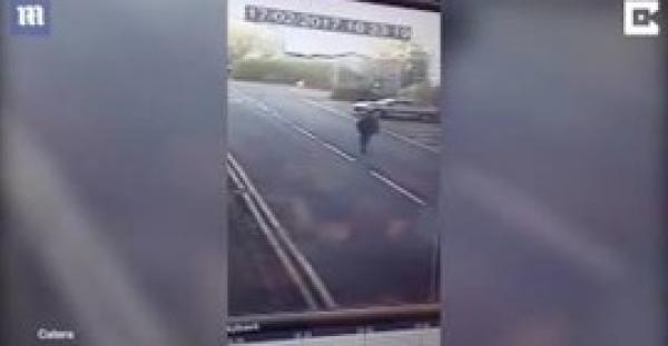 بالفيديو.. لقطات مؤثرة لرد فعل متسول يحصل على وظيفة دائمة