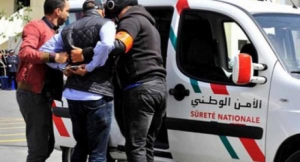 كمين محكم للأمن يسفر عن اعتقال شخصين مبحوث عنهما على الصعيد الوطني وحجز سيوف ومديات وأموال