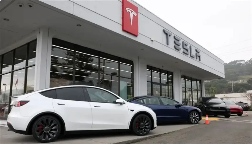 أزمة مقابض الأبواب تُلاحق تسلا: دعاوى قضائية وتحقيقات بعد حوادث مميتة