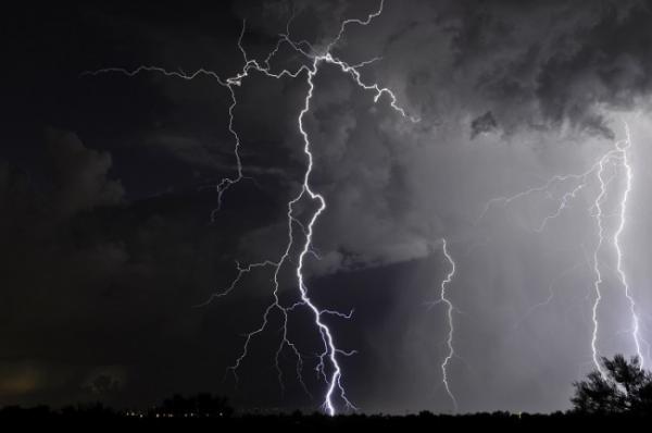 توقعات الطقس: قطرات مطرية ورعد بهذه المناطق اليوم الجمعة