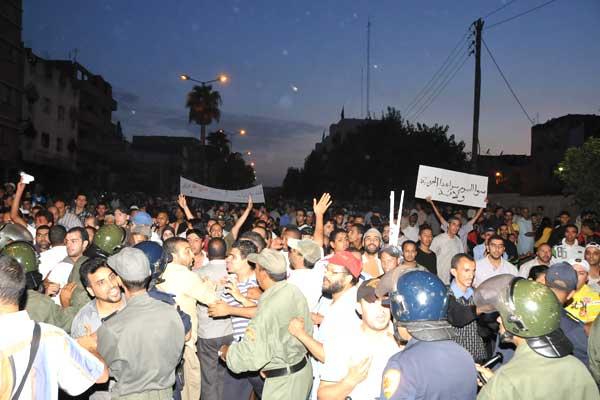 مسيرة «20 فبراير» بالحي المحمدي تنتهي بمواجهة وأحداث دامية