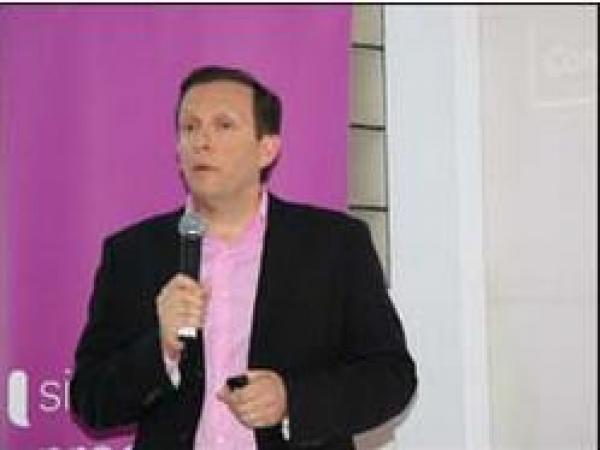 \'إينوي\' تطلق عروضا جزافية في إطار \'حلول الهاتف المحمول للمقاولات\' 