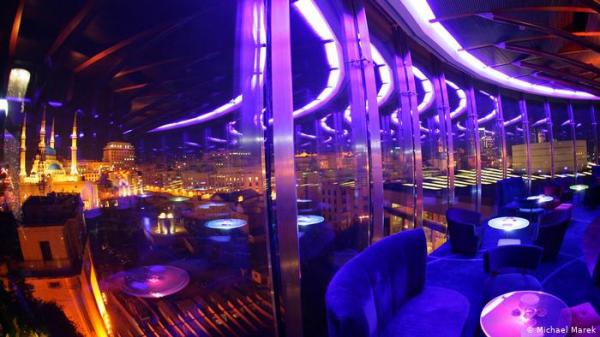 بسبب فيروس كورونا... إغلاق الملاهي والمراقص والنوادي الليلية لمدة أسبوع في لبنان