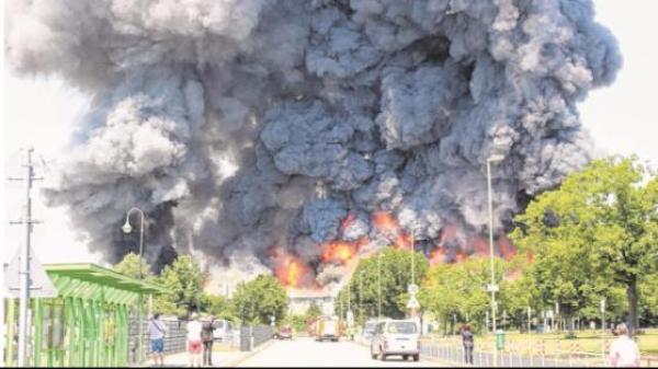 الاشتباه بمغربي أضرم النار في مركز للاجئين في ألمانيا