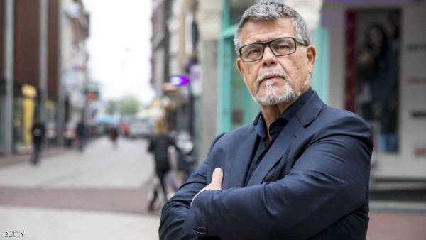 هولندي يرفع دعوى قضائية لتصغير سنه رسميا