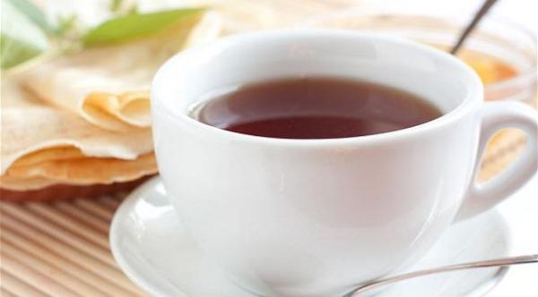 دراسة: 5 أكواب شاي يومياً تقي من السكتة الدماغية والسكري
