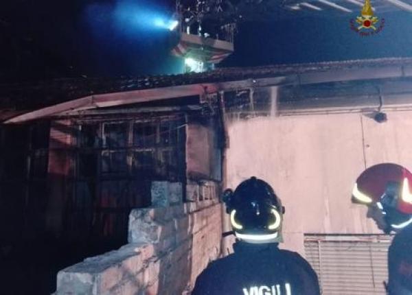 مهاجر مغربي بايطاليا يلقى حتفه بطريقة مؤلمة في حريق منزله والأمن يعتقل صديقه لهذا السبب المثير!