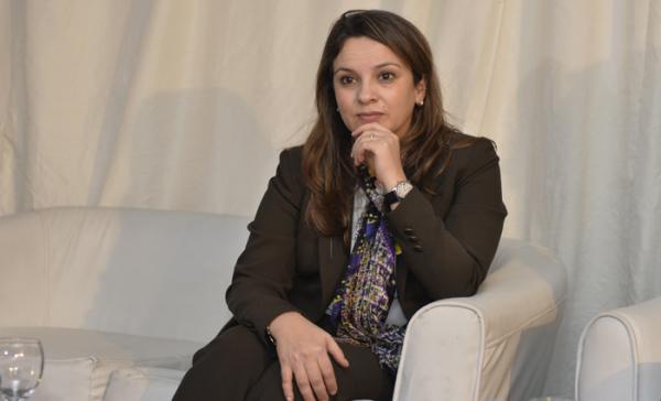 يخافو ما يحشمو..."طرد" الملك للوزراء المقصرين يدفع الوزيرة "أفيلال" للتوجه فورا إلى زاكورة لاخماد "ثورة العطش"