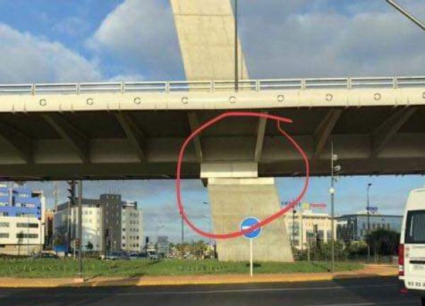 رغم نشر صور تظهر انزلاقها...افتتاح القنطرة سيدي معروف المثيرة للجدل بالدار البيضاء