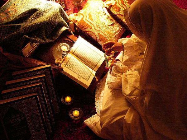 النساء هن الأكثر إقبالا على حفظ القرآن الكريم في المدن المغربية