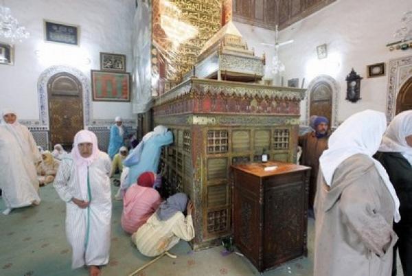 كيف حولت الخرافة أولياء الدار البيضاء إلى أطباء متخصصين