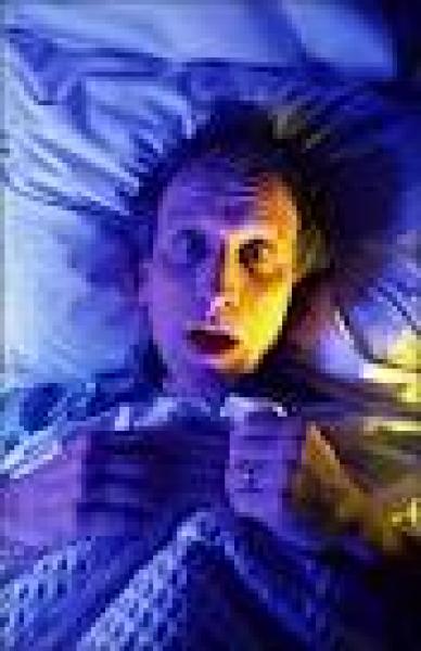 النوم المتأخر يعرض للكوابيس