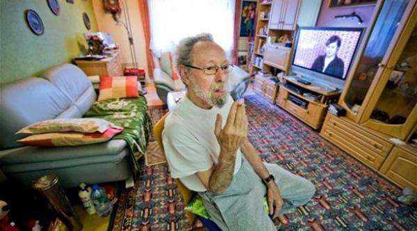 مستأجر ألماني يطرد من شقته لإضراره بجيرانه بسبب التدخين