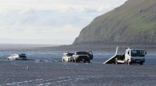 حاول إنقاذ زوجين من الموت فتوفي بنوبة قلبية