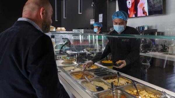 محاربة السمنة في السعودية - وداعا للكبسة ومرحبا بالوجبات الصحية