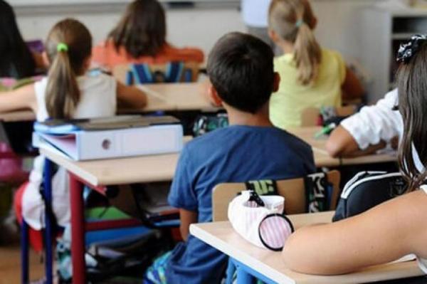 مدارس خاصة ترفض تسليم الأسر "وصل التأمين"