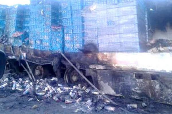 تماس كهربائي يتسبب في اشتعال النيران في شاحنة محملة بمنتوجات الحليب والياغورت