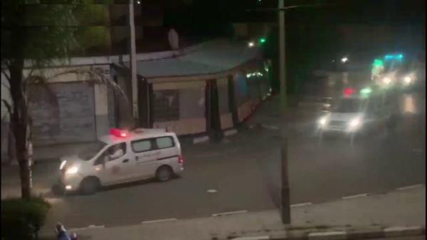 بالفيديو: ليلة سوداء بمدينة سوق أربعاء الغرب.. نقل عشرات المخالطين لمصابة بكورونا الى المستشفى