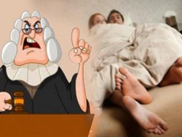 قائمة بأغرب 12 قانوناً لتنظيم ممارسة الجنس في أمريكا