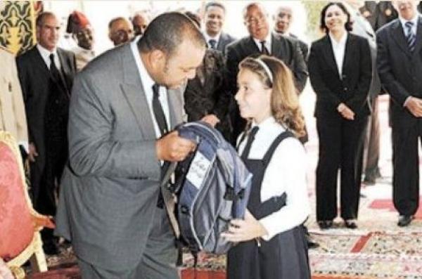 الملك يعطي بتطوان الانطلاقة الرسمية للموسم الدراسي 2015- 2016 والمبادرة الملكية "مليون محفظة"
