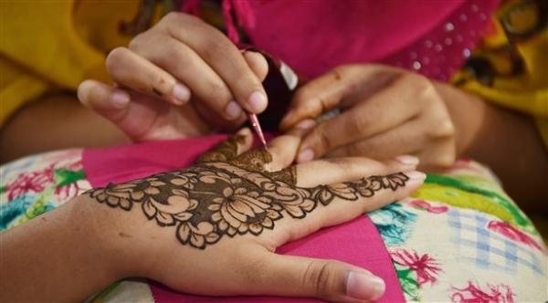 وشم الحناء قد يتسبب في الحساسية