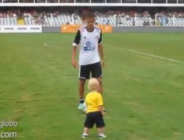 نيمار يظهر بمظهر جديد