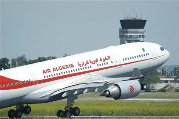 قبل ساعات من انعقاد اجتماع رفيع في الرباط.. طائرة جزائرية تصل مطارَ مدريد بشكل سري