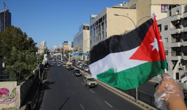 بسبب تفشي فيروس "كورونا".. الأردن تغلق المساجد والمدارس والأسواق