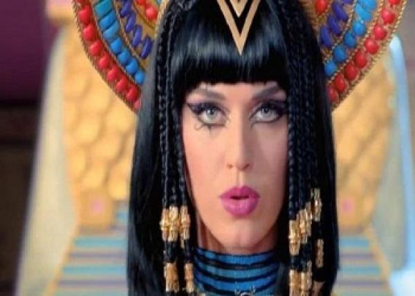 تعديل أغنية مصورة 'مسيئة للإسلام' للمغنية كاتي بيري