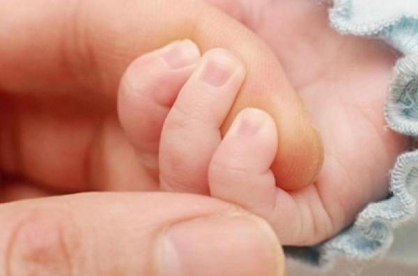 دراسة غريبة : كلما كبر الأب في العمر، قل جمال الطفل !!