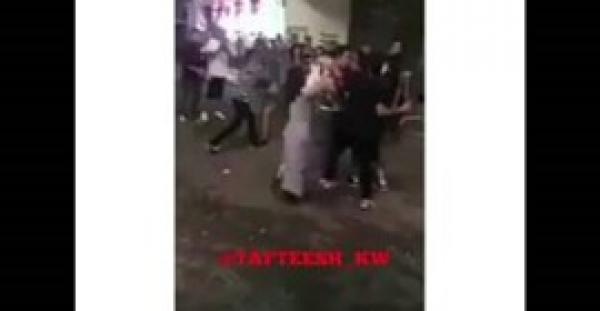 بالفيديو.. فتيات تايلانديات يلقن ثلاثة شباب خليجيين «علقة ساخنة»