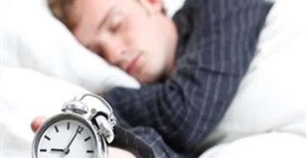 بالفيديو.. طرق تساعدك في الحصول على نوم صحي بدون أرق