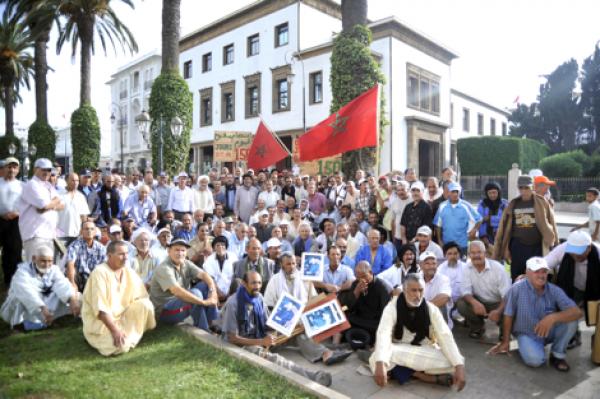 قوات الأمن تفك اعتصام الجنود المعتقلين السابقين في سجون البوليزاريو بعنف وهم نِيام