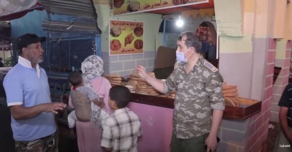 السلطات المحلية في حملة واسعة بأحد الأسواق الشعبية بسطات ضد مخالفي ارتداء الكمامات والشروط الصحية