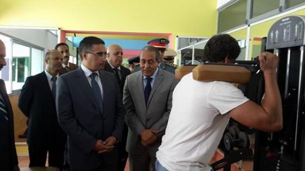 الوالي محمد اليعقوبي يشرف على الافتتاح الرسمي للمركز الاجتماعي الصحي والرياضي لموظفي ومتقاعدي الأمن الوطني