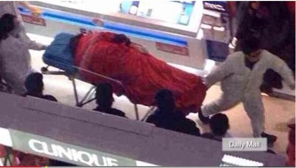 فيديو الشخص الذي ألقى بنفسه من الطابق السابع داخل مجمع تجاري بسبب إسراف صديقته في التسوق !