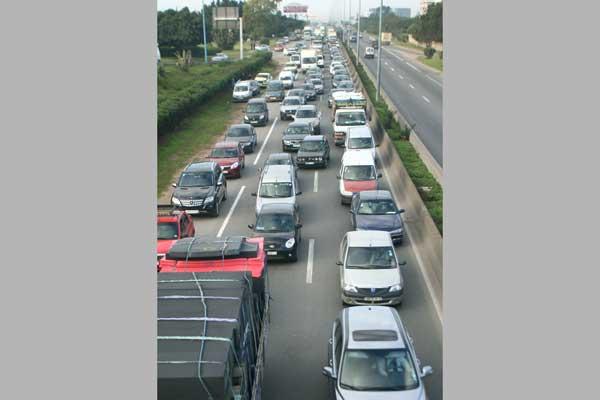 أكثر من مليون سائق يتحركون في شوارع البيضاء المكتظة