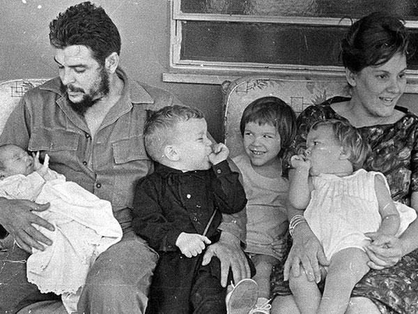 10 حقائق صادمة عن تشي جيفارا في ذكرى وفاته.. صور