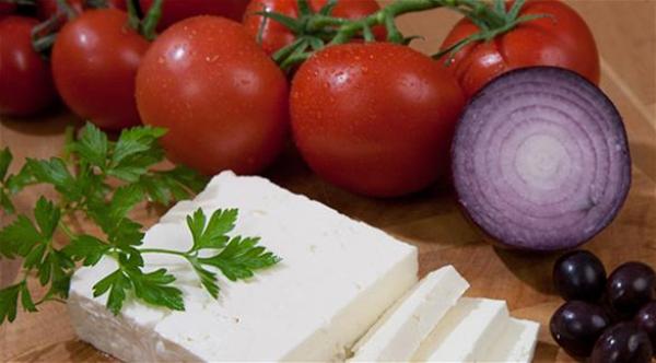 كم يحتاج جسمك من الكالسيوم يومياً؟