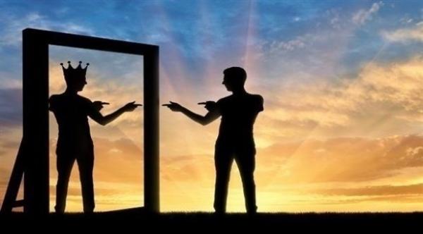 4 علامات تكشف الشخص النرجسي
