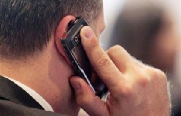 رومانيان يحاولان كسر الرقم القياسي لأطول مكالمة تليفونية